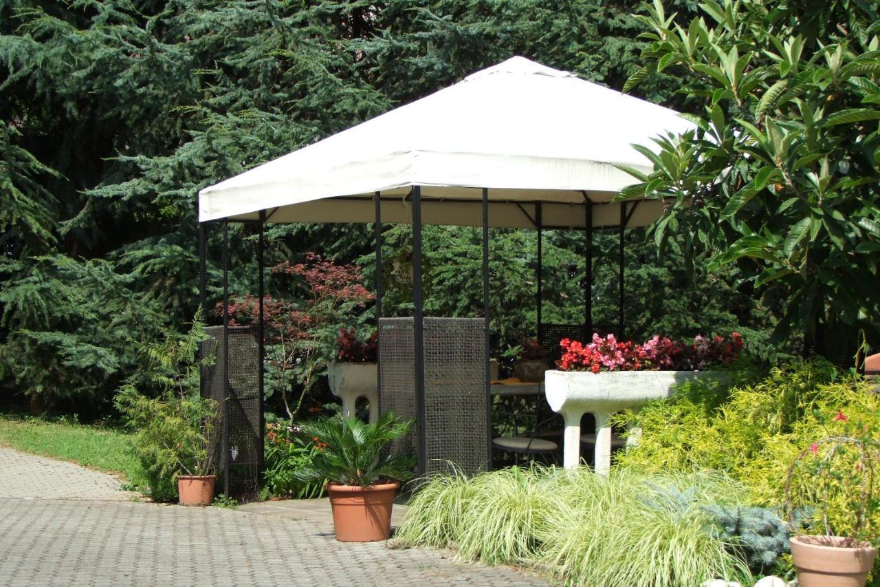 Monolocali In Casa Con Giardino Bellagio Appartement Buitenkant foto