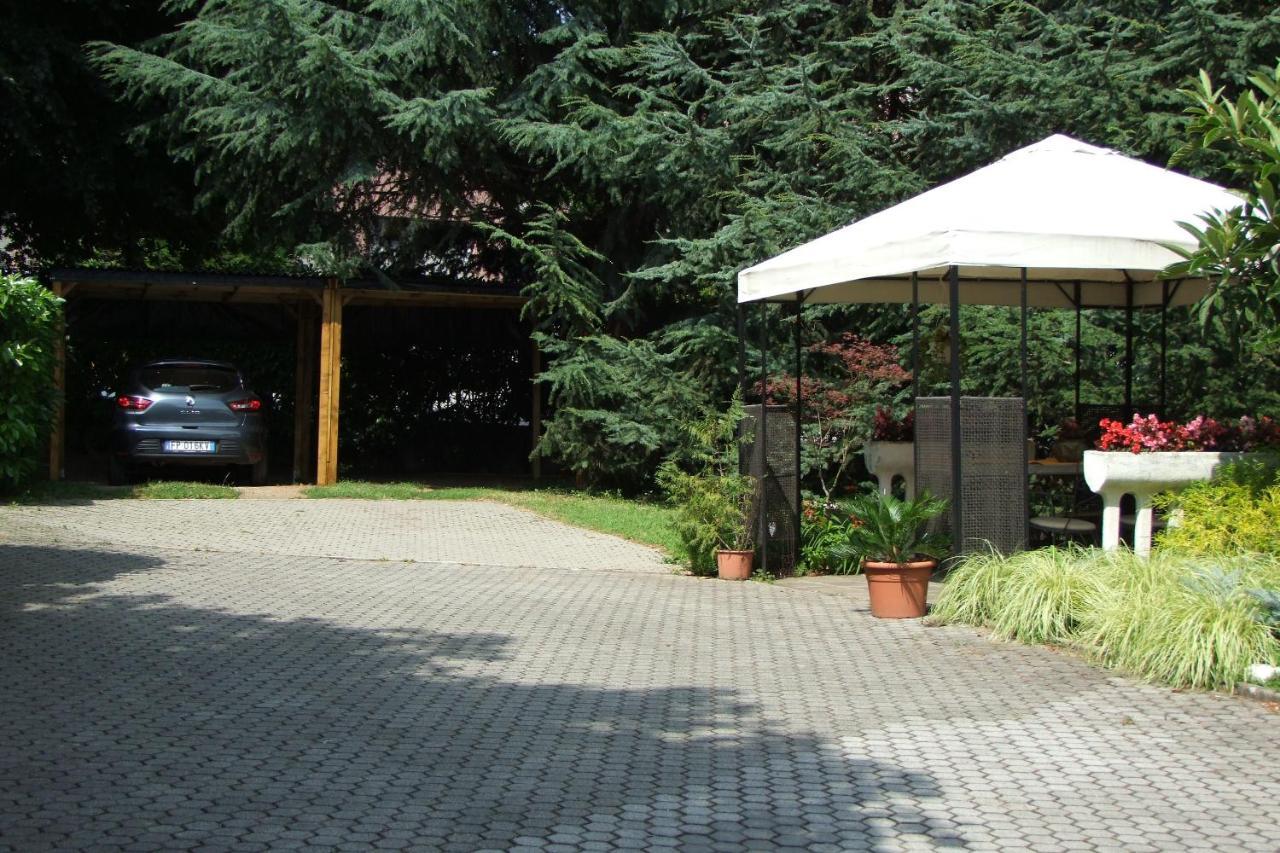 Monolocali In Casa Con Giardino Bellagio Appartement Buitenkant foto