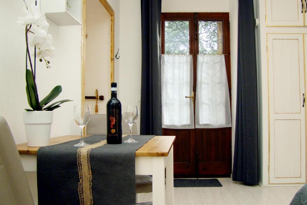 Monolocali In Casa Con Giardino Bellagio Appartement Buitenkant foto